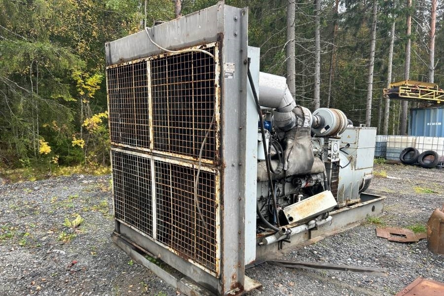 Stamford HC634J1 - Generator set: picture 2 Stamford HC634J1 - Generator set: picture 2