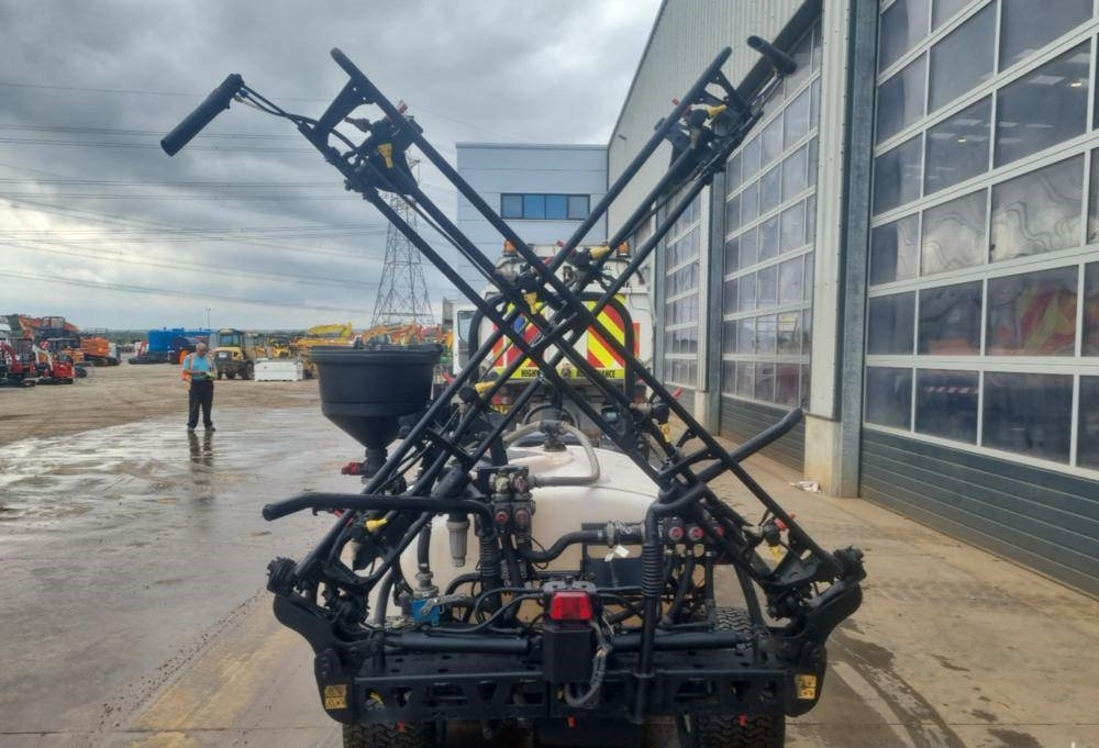 Toro Multi Pro 1750 - Self-propelled sprayer: picture 4 Toro Multi Pro 1750 - Self-propelled sprayer: picture 4