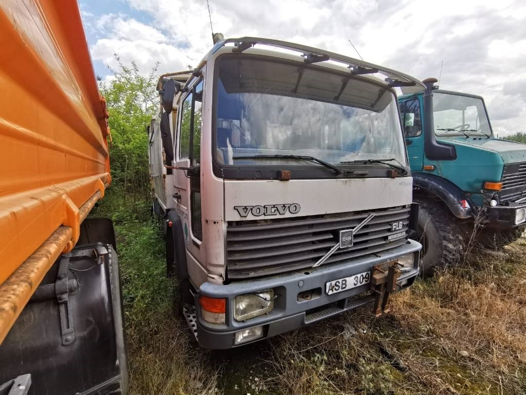 Volvo FL6 - Garbage truck: picture 2 Volvo FL6 - Garbage truck: picture 2