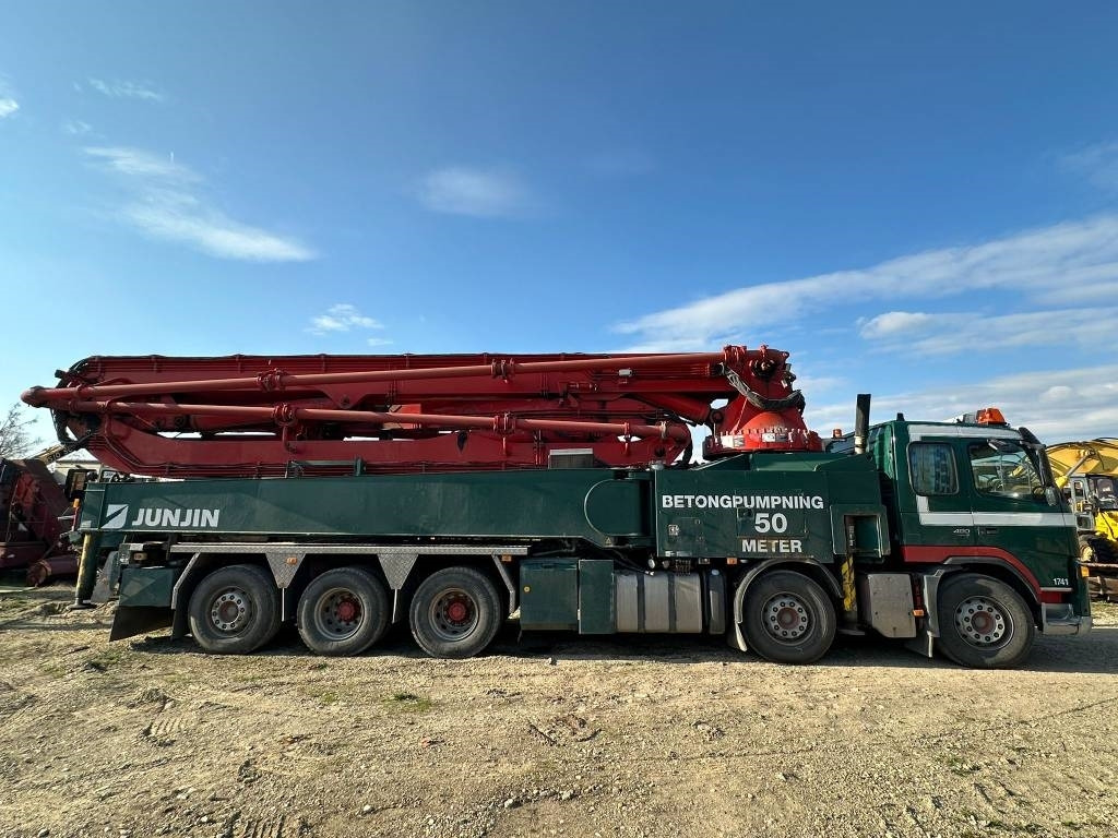 Volvo FM 480 - Concrete pump truck: picture 5 Volvo FM 480 - Concrete pump truck: picture 5