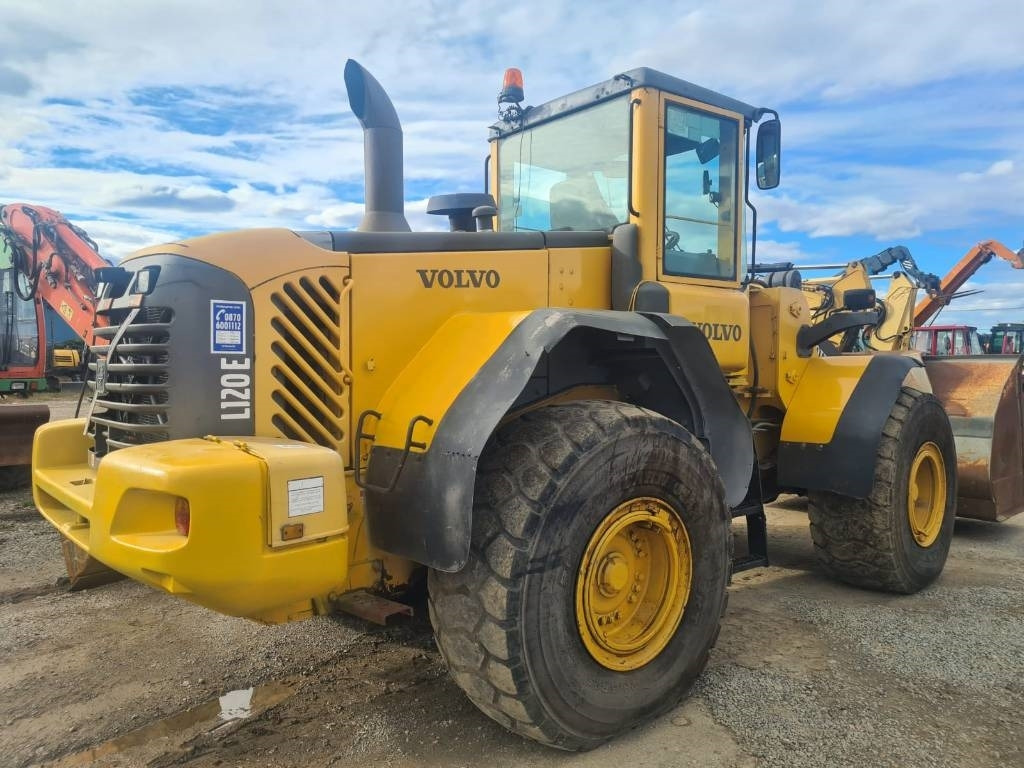 Volvo L 120 E - Wheel loader: picture 5 Volvo L 120 E - Wheel loader: picture 5