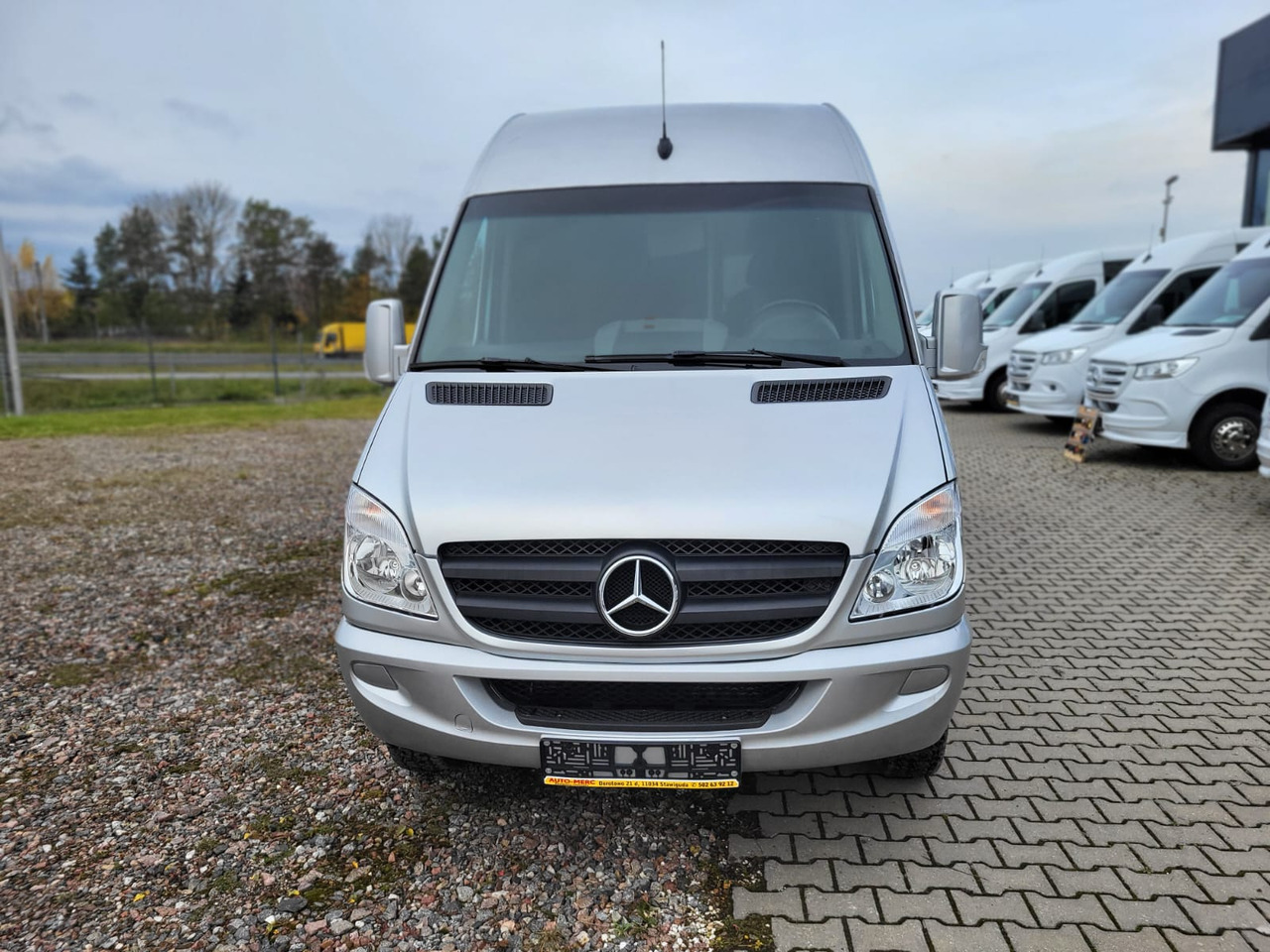Mercedes-Benz Sprinter 519 CDI 24 places + 4 standing - Suburban bus: picture 3 Mercedes-Benz Sprinter 519 CDI 24 places + 4 standing - Suburban bus: picture 3