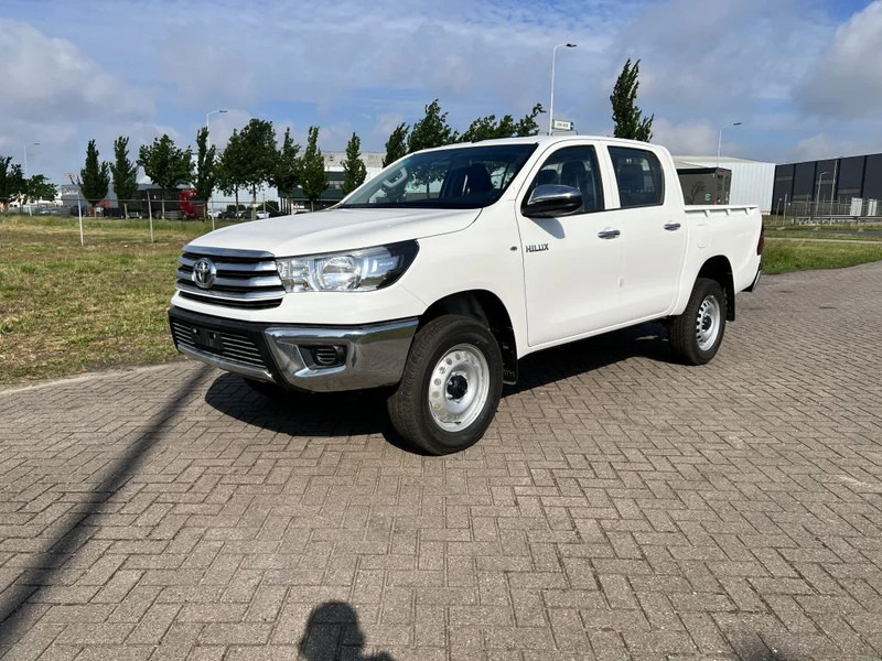 Toyota Hilux - 6 UNITS - 2.4 D L Double Cab - EURO 2 - NEW!! Directly available!!! Ready for work!! - Pickup truck, Combi van: picture 2 Toyota Hilux - 6 UNITS - 2.4 D L Double Cab - EURO 2 - NEW!! Directly available!!! Ready for work!! - Pickup truck, Combi van: picture 2