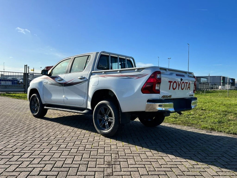 Toyota Hilux GLX SR5 4x4 - 4 UNITS IN STOCK - 2.4 D Double Cab - EURO 2 - NEW!! - Pickup truck, Combi van: picture 3 Toyota Hilux GLX SR5 4x4 - 4 UNITS IN STOCK - 2.4 D Double Cab - EURO 2 - NEW!! - Pickup truck, Combi van: picture 3