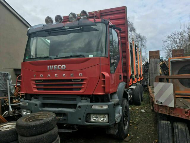 Iveco AD260T450PS 6x4 Blatt Blatt (E:5) - Timber truck, Crane truck: picture 1 Iveco AD260T450PS 6x4 Blatt Blatt (E:5) - Timber truck, Crane truck: picture 1