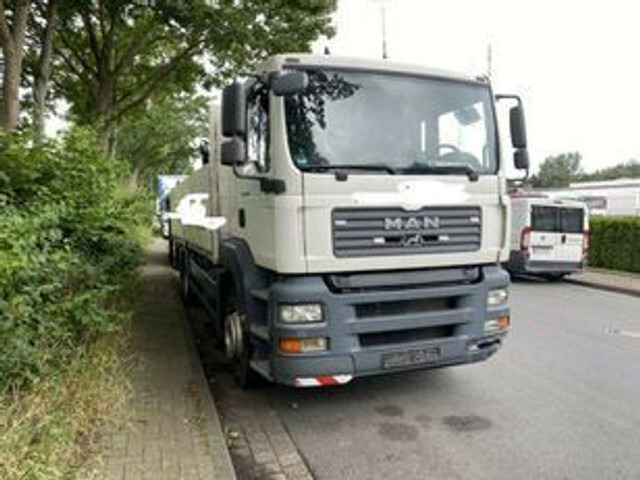 MAN 26.320 Pritsche mit Kran Tirre 170 - Dropside/ Flatbed truck, Crane truck: picture 4 MAN 26.320 Pritsche mit Kran Tirre 170 - Dropside/ Flatbed truck, Crane truck: picture 4