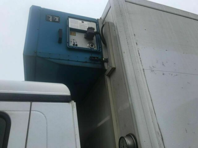 Refrigerator truck MAN TGL 12.240 LBW Trennwand Tür Klima: picture 8