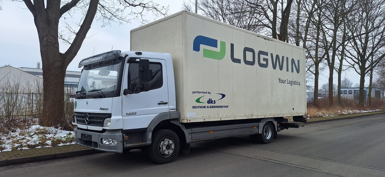 Mercedes-Benz 1222 Atego Koffer mit LBW Klima - Box truck: picture 1 Mercedes-Benz 1222 Atego Koffer mit LBW Klima - Box truck: picture 1