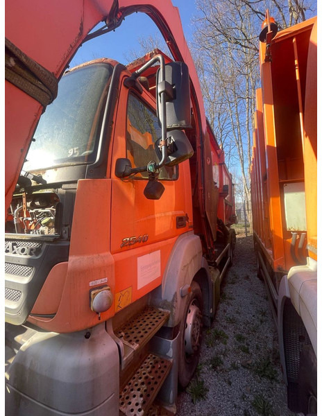 Mercedes-Benz 2540 Axor Müllwagen 6x2 Schalter Klima - Garbage truck: picture 2 Mercedes-Benz 2540 Axor Müllwagen 6x2 Schalter Klima - Garbage truck: picture 2