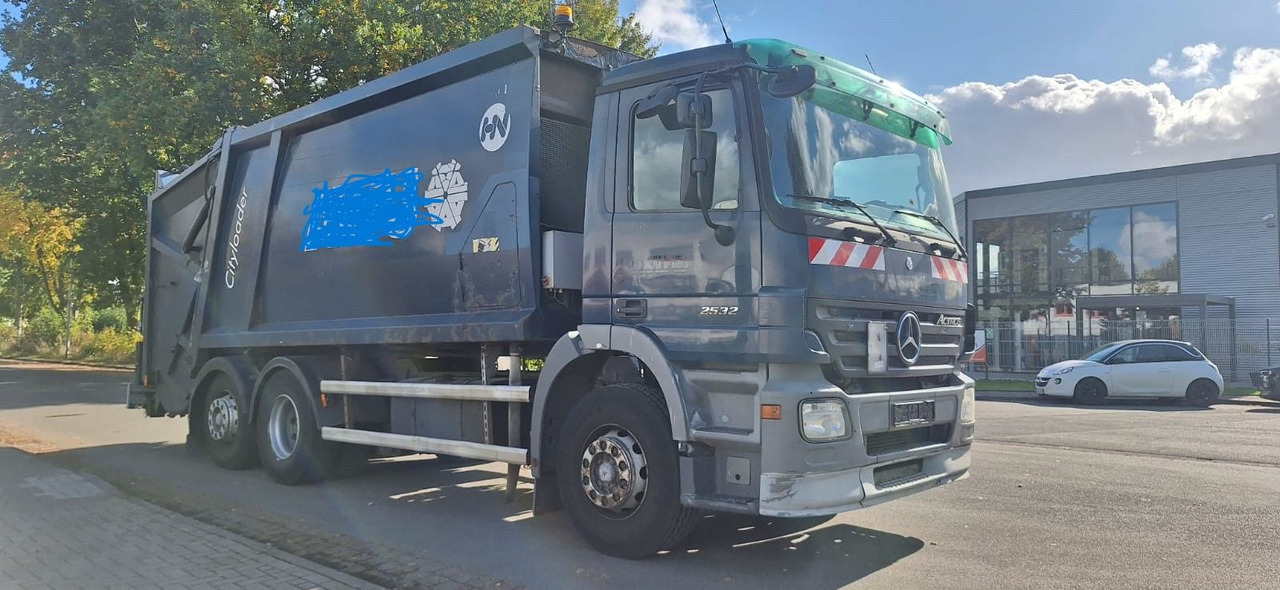 Mercedes-Benz 2632 Müllwgen 6x2 M.Haus Blatt/Luft - Garbage truck: picture 2 Mercedes-Benz 2632 Müllwgen 6x2 M.Haus Blatt/Luft - Garbage truck: picture 2