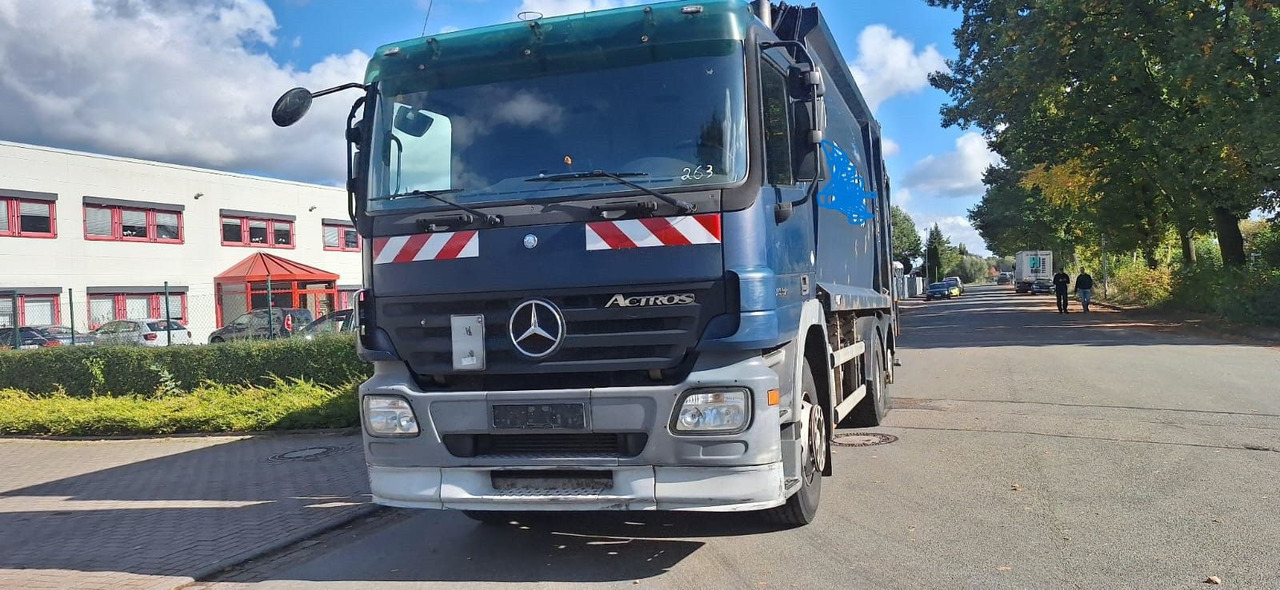 Mercedes-Benz 2632 Müllwgen 6x2 M.Haus Blatt/Luft - Garbage truck: picture 3 Mercedes-Benz 2632 Müllwgen 6x2 M.Haus Blatt/Luft - Garbage truck: picture 3