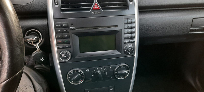Mercedes-Benz A-Klasse 180 A 180 CDI AVANTGARDE - Hatchback: picture 5 Mercedes-Benz A-Klasse 180 A 180 CDI AVANTGARDE - Hatchback: picture 5