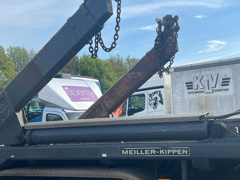 Miller Aufbau Absetzkipper für 3 Achser Fahrgestell - Hook lift/ Skip loader system: picture 1 Miller Aufbau Absetzkipper für 3 Achser Fahrgestell - Hook lift/ Skip loader system: picture 1