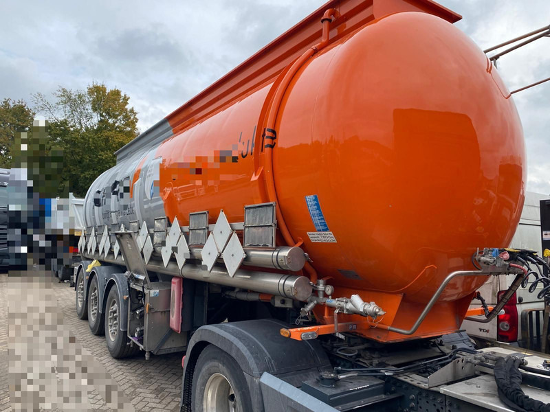 Schrader - Tank semi-trailer: picture 4 Schrader - Tank semi-trailer: picture 4