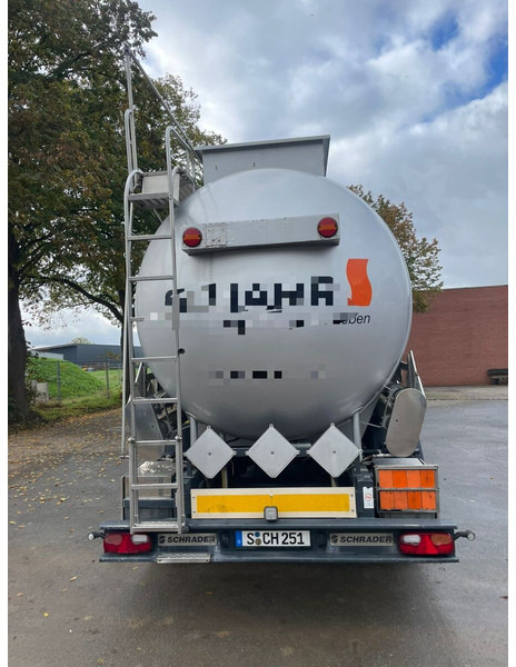 Schrader - Tank semi-trailer: picture 3 Schrader - Tank semi-trailer: picture 3