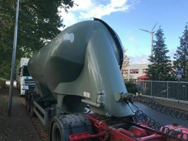 Spitzer SF 2734/2P Zement/Silo - Tank semi-trailer: picture 3 Spitzer SF 2734/2P Zement/Silo - Tank semi-trailer: picture 3