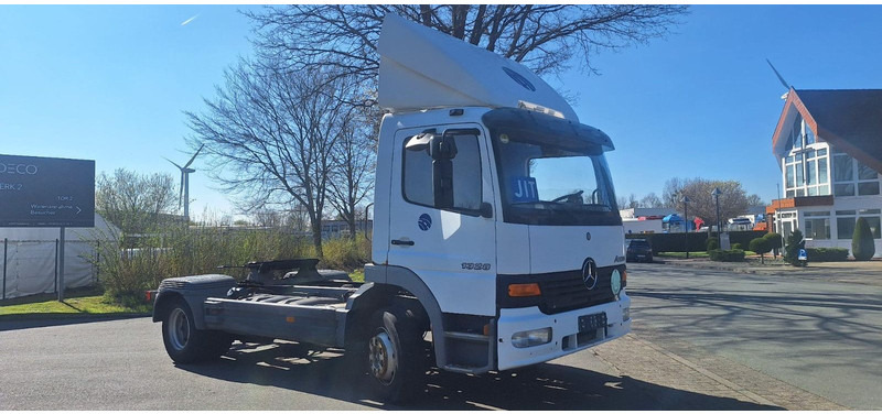 Mercedes-Benz 1328 SZM Atego - Tractor unit: picture 1 Mercedes-Benz 1328 SZM Atego - Tractor unit: picture 1