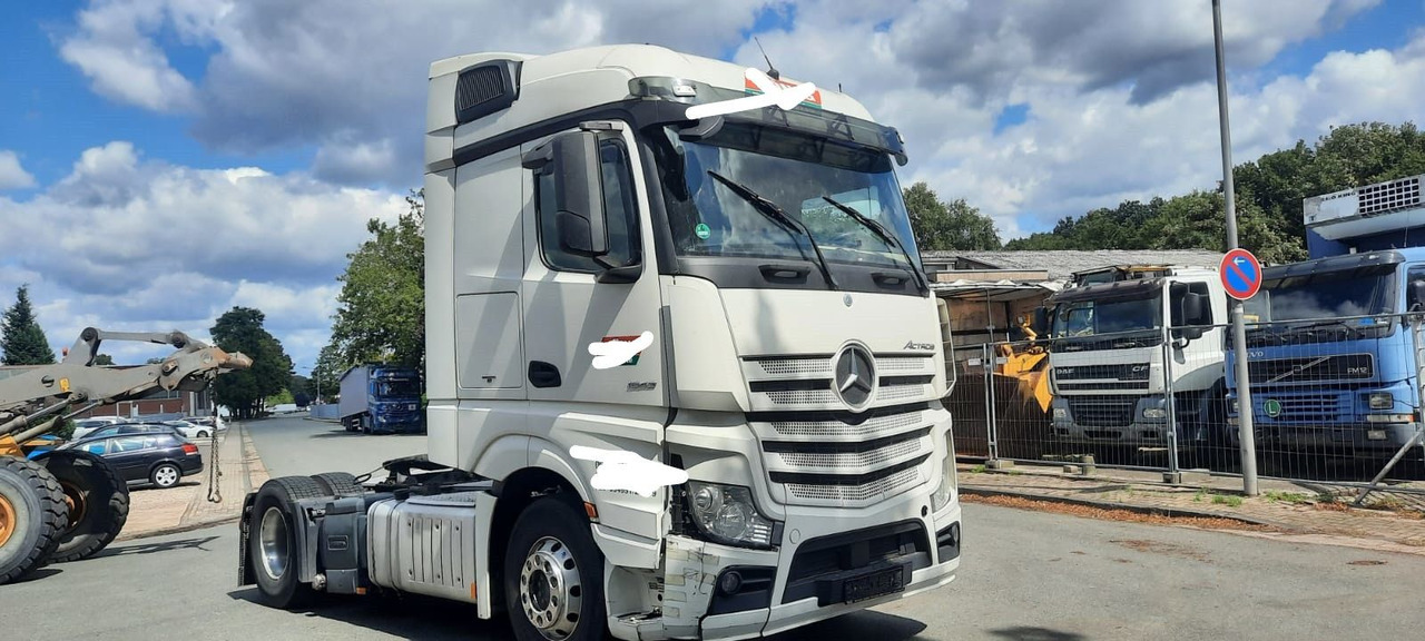 Mercedes-Benz Actros 1843LS Stream Space Kompressor:D9000 - Tractor unit: picture 1 Mercedes-Benz Actros 1843LS Stream Space Kompressor:D9000 - Tractor unit: picture 1
