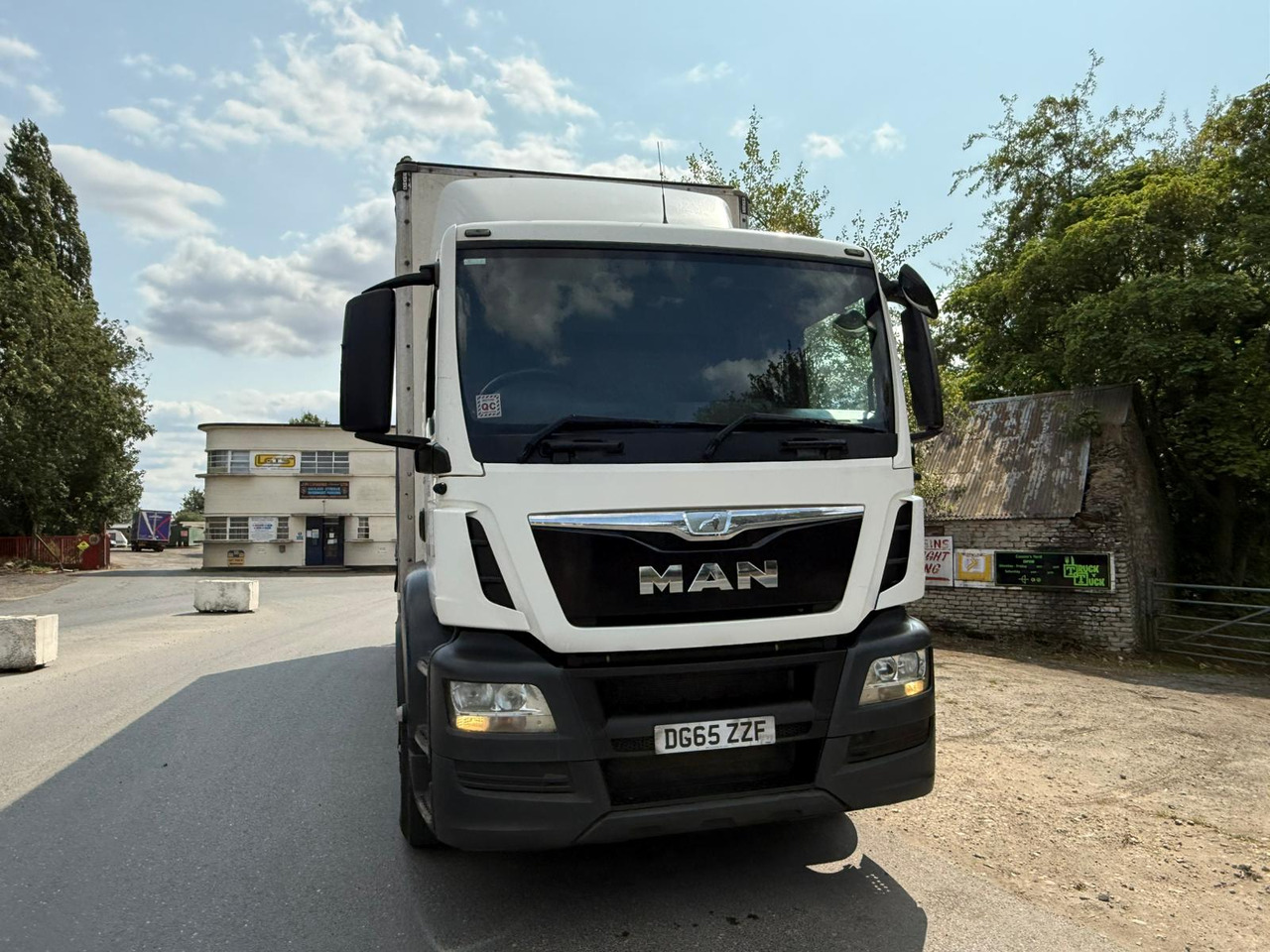 2015 MAN TGS 26 Curtainside Truck - Curtainsider truck: picture 5 2015 MAN TGS 26 Curtainside Truck - Curtainsider truck: picture 5