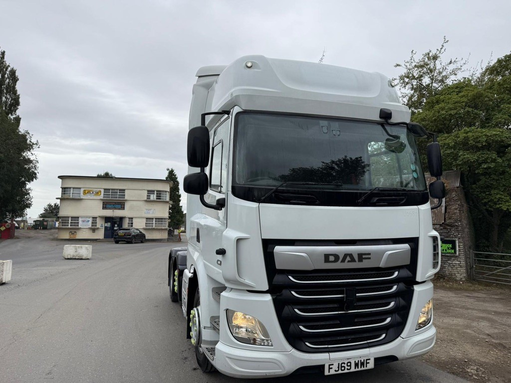Tractor unit 2019 DAF CF 480 Tractor Unit: picture 8