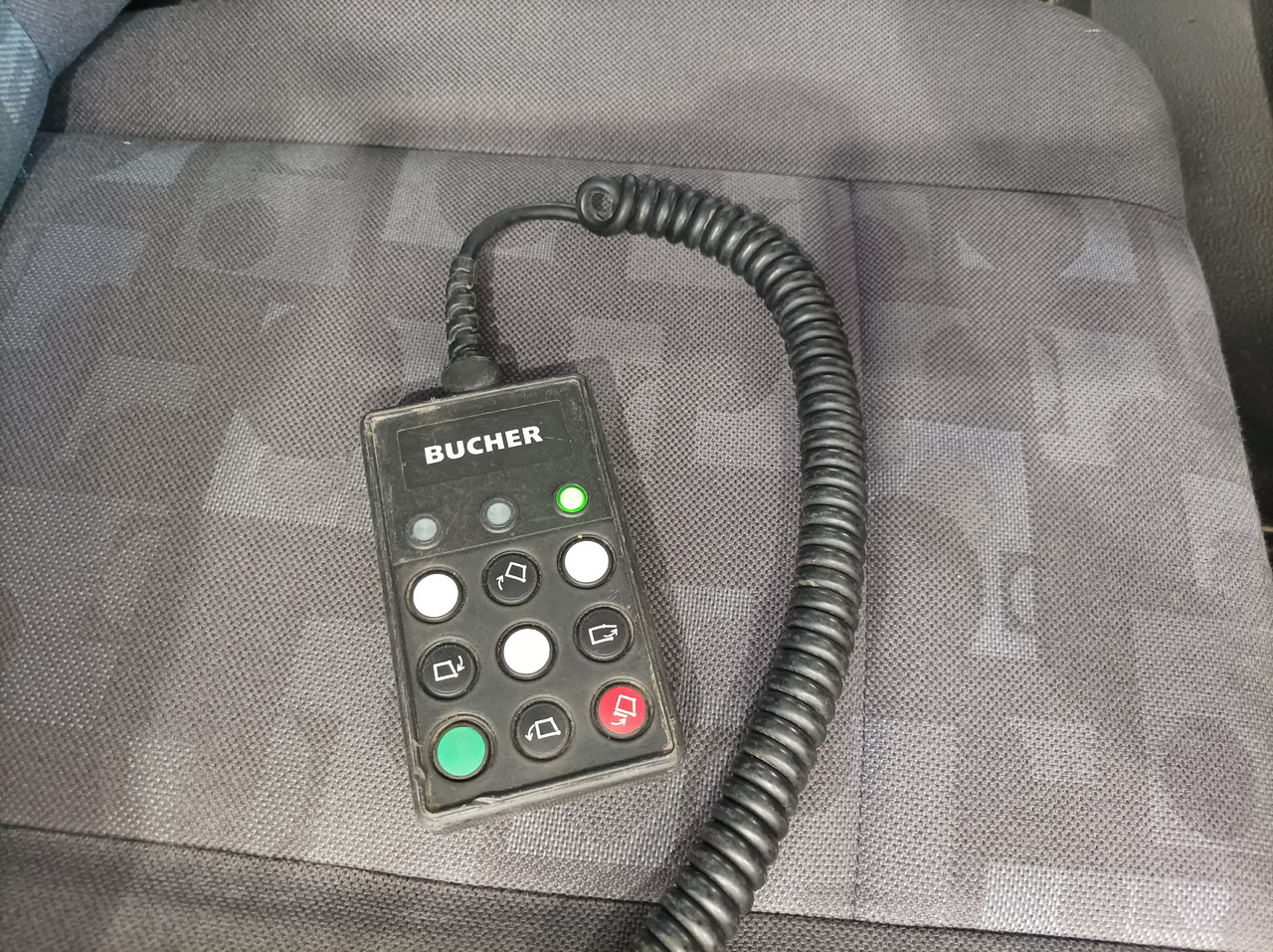 Road sweeper MERCEDES-BENZ Atego 1018 Zamiatarka Kehrmaschine BUCHER Szczotki L/R PM10 2 Silniki 2012r: picture 19