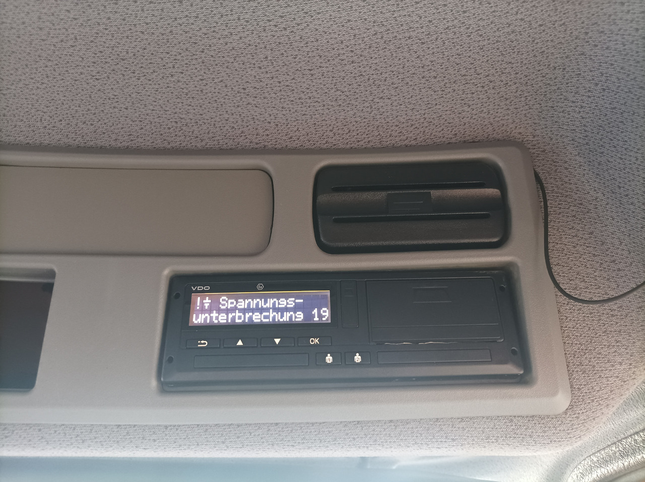 Road sweeper MERCEDES-BENZ Atego 1018 Zamiatarka Kehrmaschine BUCHER Szczotki L/R PM10 2 Silniki 2012r: picture 28