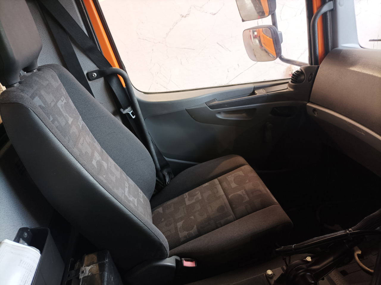 Road sweeper MERCEDES-BENZ Atego 1018 Zamiatarka Kehrmaschine BUCHER Szczotki L/R PM10 2 Silniki 2012r: picture 21