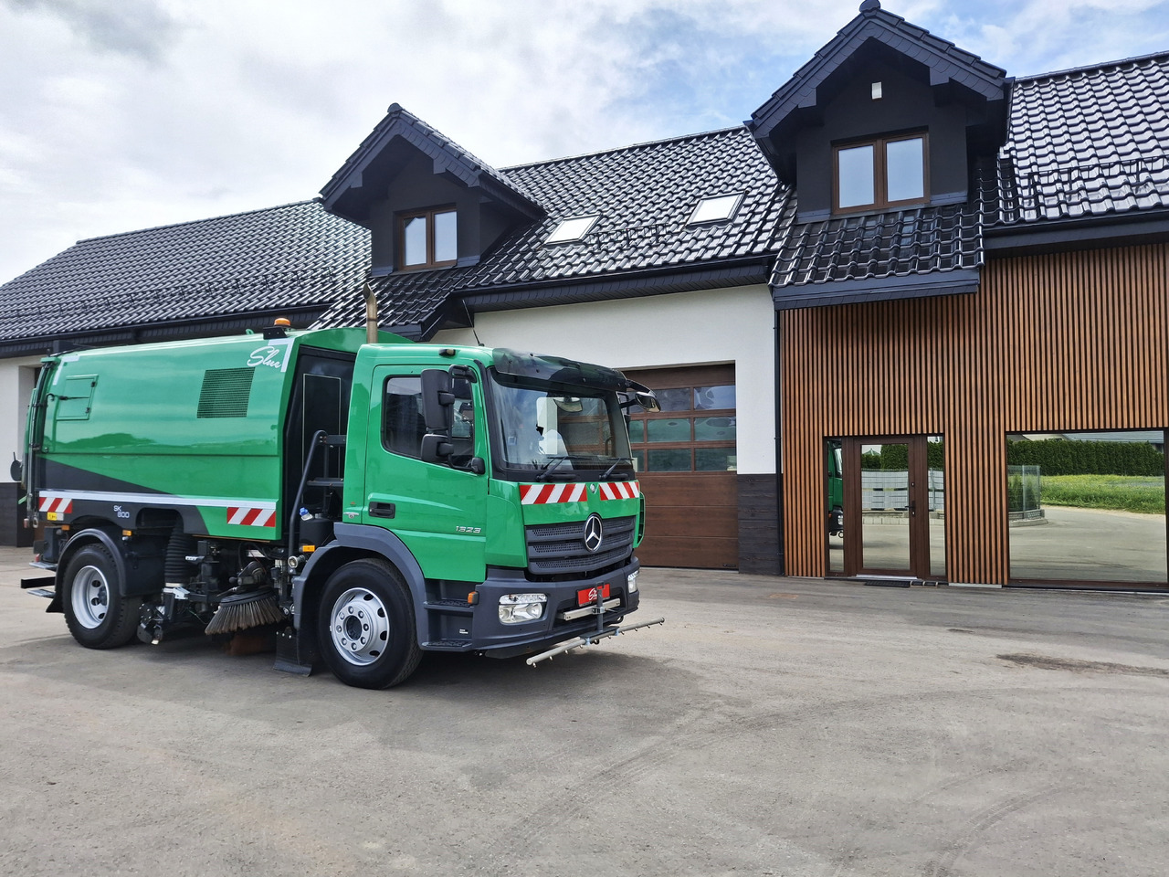 MERCEDES-BENZ Atego 1523 Zamiatarka Kehrmaschine Schmidt SK600 Karcher 2 Motoren Euro 6 PM10 Rura Do Liści - Road sweeper: picture 1 MERCEDES-BENZ Atego 1523 Zamiatarka Kehrmaschine Schmidt SK600 Karcher 2 Motoren Euro 6 PM10 Rura Do Liści - Road sweeper: picture 1