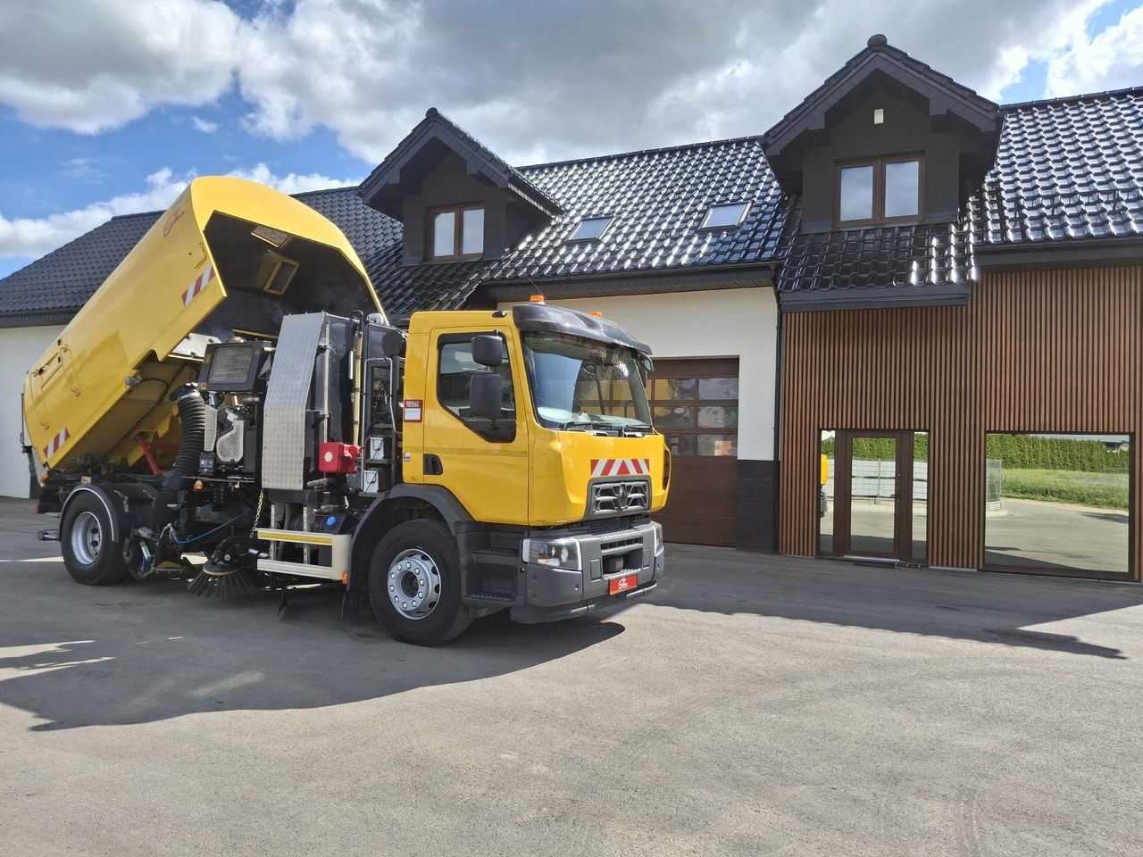 Road sweeper RENAULT C280 Kehrmaschine Zamiatarka SEMAT Zoeller FAUN Karcher L/R 2 Motoren 2018r 740 Mth Euro 6: picture 29 Road sweeper RENAULT C280 Kehrmaschine Zamiatarka SEMAT Zoeller FAUN Karcher L/R 2 Motoren 2018r 740 Mth Euro 6: picture 29