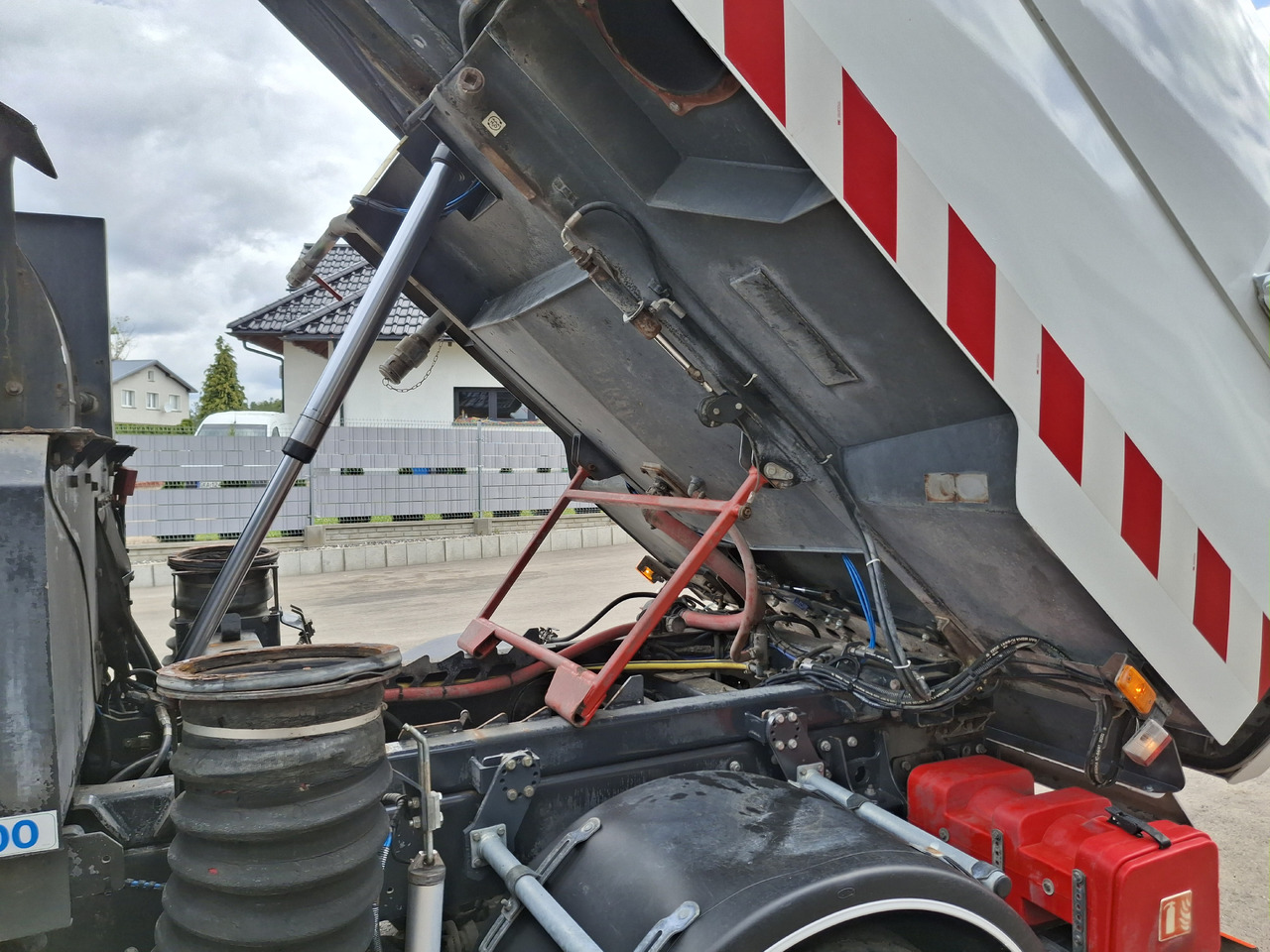 RENAULT Midlum 220 Zamiatarka Johnston VS500 Szczotki L/R Obie Strony Napęd Hydrostatyczny 2012r on lease RENAULT Midlum 220 Zamiatarka Johnston VS500 Szczotki L/R Obie Strony Napęd Hydrostatyczny 2012r: picture 15 RENAULT Midlum 220 Zamiatarka Johnston VS500 Szczotki L/R Obie Strony Napęd Hydrostatyczny 2012r on lease RENAULT Midlum 220 Zamiatarka Johnston VS500 Szczotki L/R Obie Strony Napęd Hydrostatyczny 2012r: picture 15