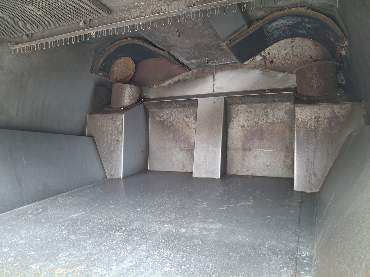 RENAULT Midlum 220 Zamiatarka Johnston VS500 Szczotki L/R Obie Strony Napęd Hydrostatyczny 2012r on lease RENAULT Midlum 220 Zamiatarka Johnston VS500 Szczotki L/R Obie Strony Napęd Hydrostatyczny 2012r: picture 18 RENAULT Midlum 220 Zamiatarka Johnston VS500 Szczotki L/R Obie Strony Napęd Hydrostatyczny 2012r on lease RENAULT Midlum 220 Zamiatarka Johnston VS500 Szczotki L/R Obie Strony Napęd Hydrostatyczny 2012r: picture 18