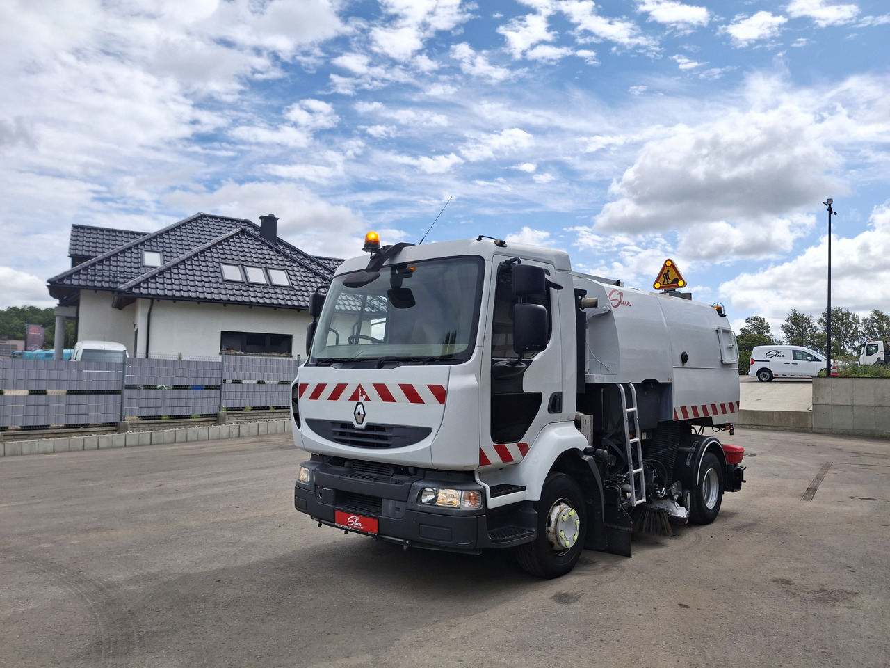 RENAULT Midlum 220 Zamiatarka Kehrmaschine Johnston L/R 2 Motoren 2 Silniki - Road sweeper: picture 2 RENAULT Midlum 220 Zamiatarka Kehrmaschine Johnston L/R 2 Motoren 2 Silniki - Road sweeper: picture 2