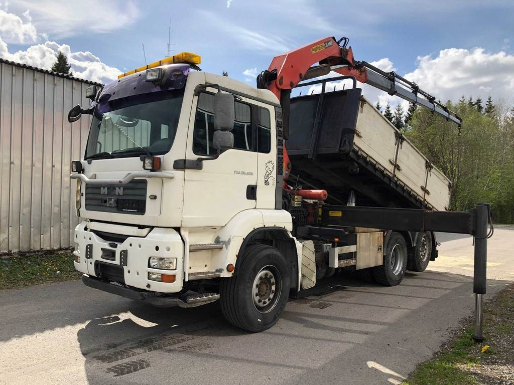 MAN TGA 26.430 6X2-2 BL/M 3-WAY TIP+PALFINGER PK23500 - Tipper: picture 1 MAN TGA 26.430 6X2-2 BL/M 3-WAY TIP+PALFINGER PK23500 - Tipper: picture 1