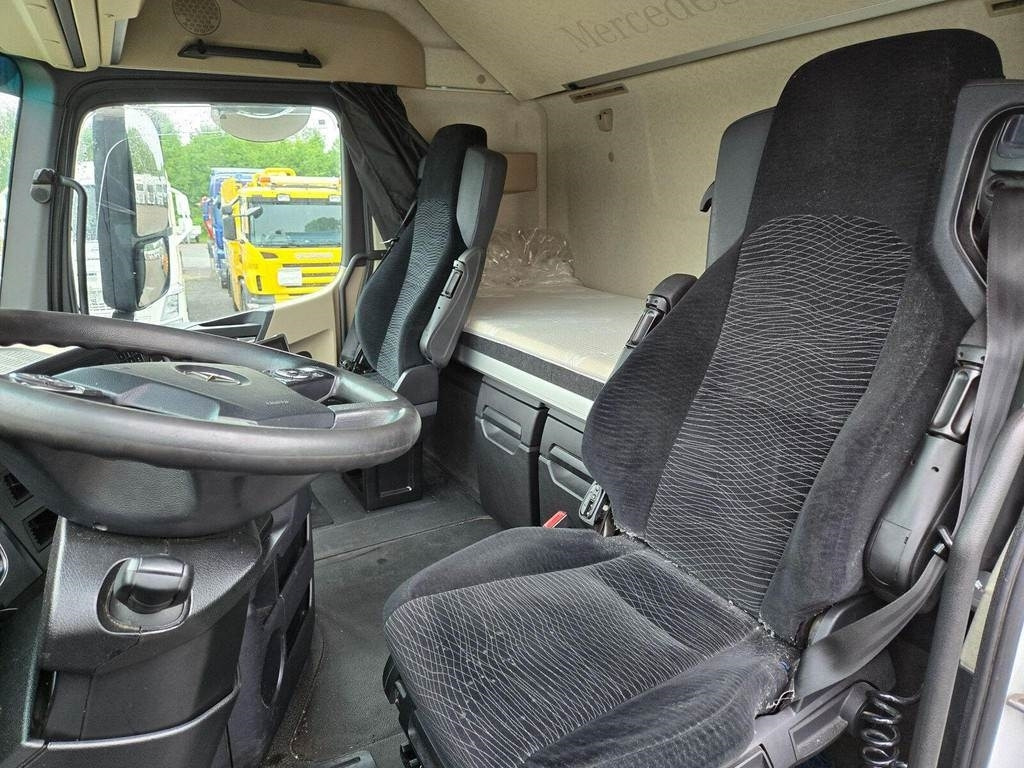 Mercedes-Benz ACTROS 1845 4X2 HYDRAULICS - Tractor unit: picture 5 Mercedes-Benz ACTROS 1845 4X2 HYDRAULICS - Tractor unit: picture 5