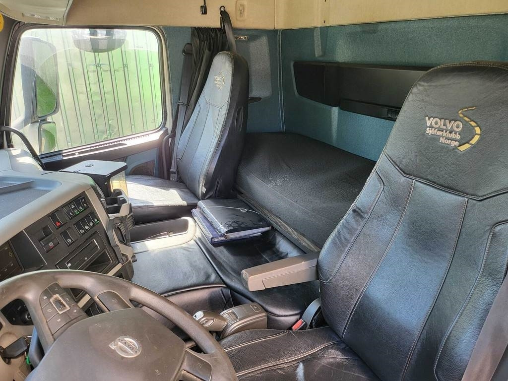 Volvo FM 420 6X2*4 SIDEOPENING 315kW - Box truck: picture 5 Volvo FM 420 6X2*4 SIDEOPENING 315kW - Box truck: picture 5