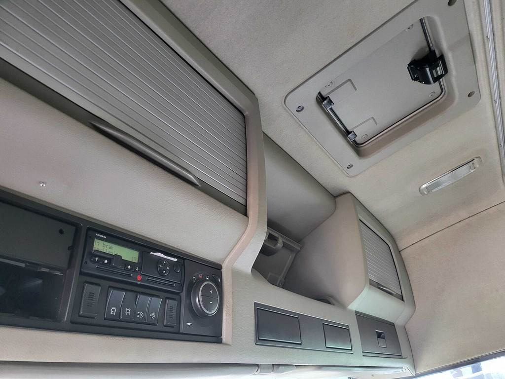 Volvo FM 420 6X2*4 SIDEOPENING 315kW - Box truck: picture 2 Volvo FM 420 6X2*4 SIDEOPENING 315kW - Box truck: picture 2