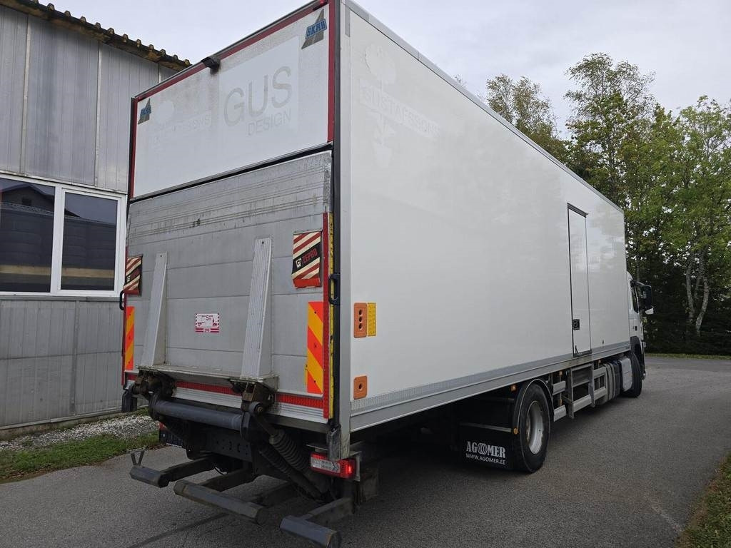 Volvo FM330 4X2  - Box truck: picture 4 Volvo FM330 4X2  - Box truck: picture 4