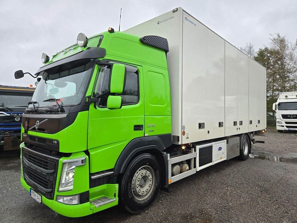 Volvo FM370 4X2 CARRIER 1150 SIDEOPENING - Refrigerator truck: picture 4 Volvo FM370 4X2 CARRIER 1150 SIDEOPENING - Refrigerator truck: picture 4