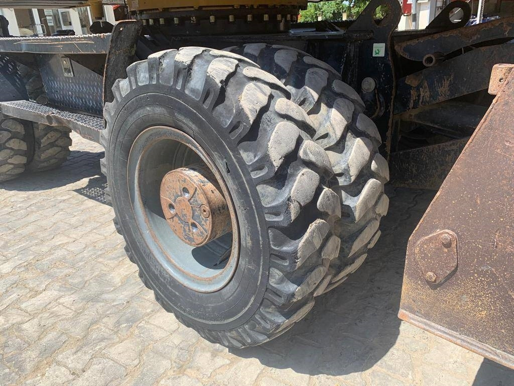 Wheel excavator CAT M 318 D: picture 14