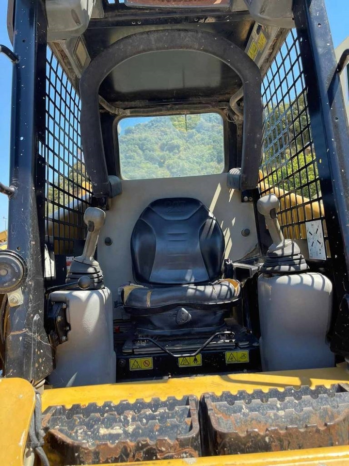 CAT 236 B - Skid steer loader: picture 5 CAT 236 B - Skid steer loader: picture 5