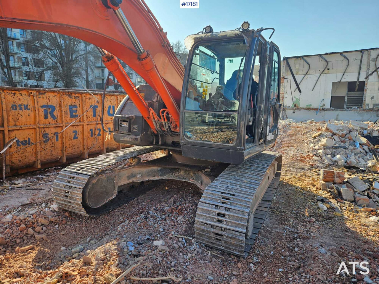 Hydraulic excavator Hitachi ZX225 LC (2013) - Crawler excavator: picture 2 Hydraulic excavator Hitachi ZX225 LC (2013) - Crawler excavator: picture 2