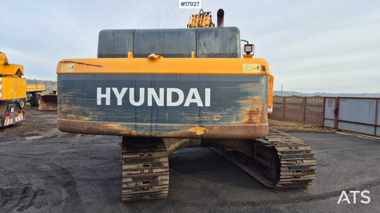 Hyundai 330LC-9A Crawler Excavator (2015) - Crawler excavator: picture 5 Hyundai 330LC-9A Crawler Excavator (2015) - Crawler excavator: picture 5