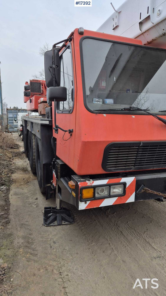 Mobile Crane GROVE GMK 3050 (2001) - Mobile crane: picture 2 Mobile Crane GROVE GMK 3050 (2001) - Mobile crane: picture 2