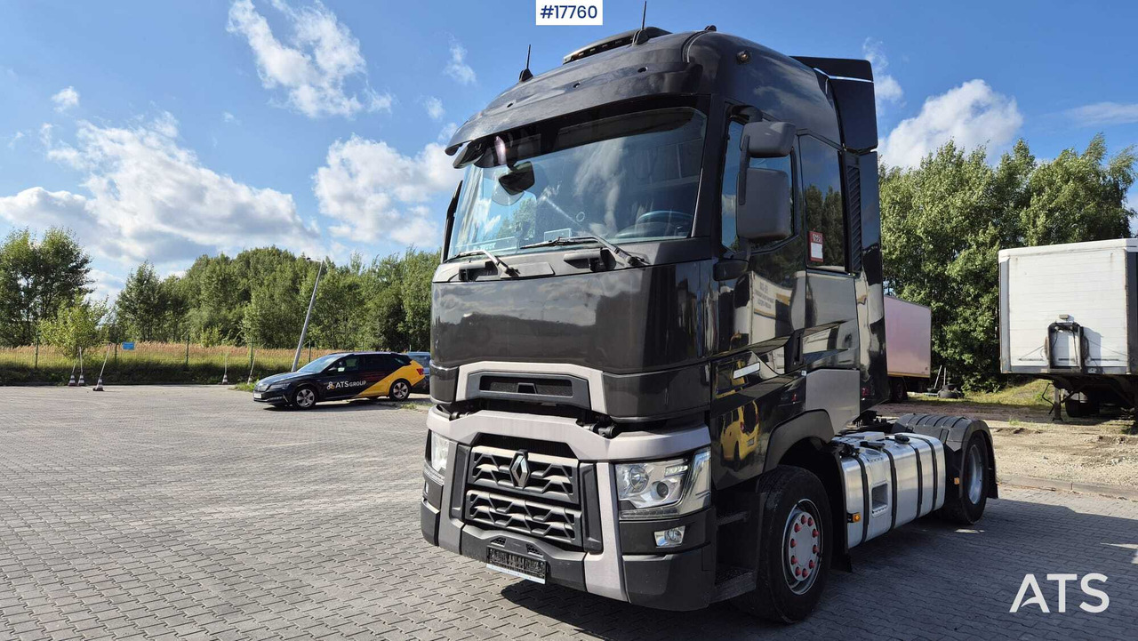 Truck tractor RENAULT T520 (2016) - Tractor unit: picture 1 Truck tractor RENAULT T520 (2016) - Tractor unit: picture 1
