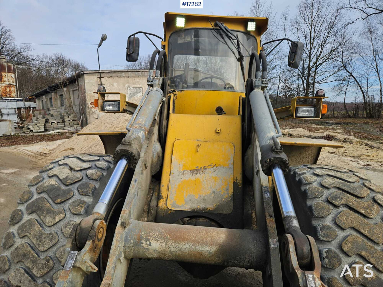Wheel loader VOLVO BM L120 (1991) - Wheel loader: picture 5 Wheel loader VOLVO BM L120 (1991) - Wheel loader: picture 5