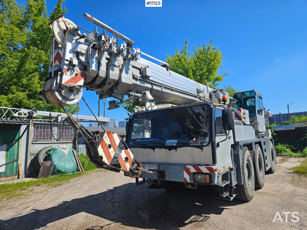 Żuraw samochodowy Liebherr 1050-1 (1995) - Crane truck: picture 1 Żuraw samochodowy Liebherr 1050-1 (1995) - Crane truck: picture 1
