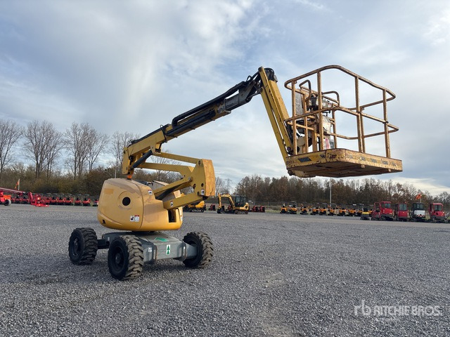 2009 Haulotte HA16SPX 4WD Diesel Articulating Boom Lift - Articulated boom: picture 3 2009 Haulotte HA16SPX 4WD Diesel Articulating Boom Lift - Articulated boom: picture 3