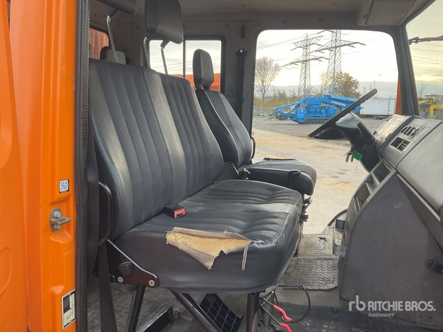 2010 Mercedes-Benz Vario 818DE 4x2 Service Truck - Curtain side van, Combi van: picture 5 2010 Mercedes-Benz Vario 818DE 4x2 Service Truck - Curtain side van, Combi van: picture 5
