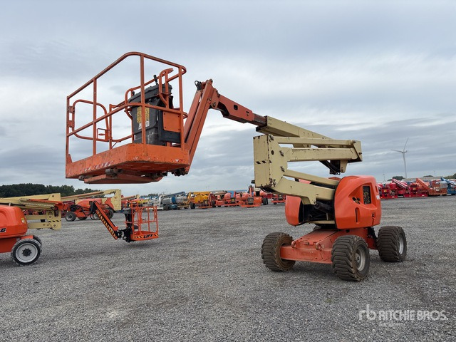 2012 JLG 450AJ 4WD Diesel Articulating Boom Lift - Articulated boom: picture 4 2012 JLG 450AJ 4WD Diesel Articulating Boom Lift - Articulated boom: picture 4