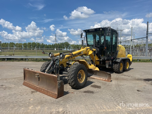 2012 New Holland F106.7A AWD Motor Grader - Flail mower/ Mulcher: picture 2 2012 New Holland F106.7A AWD Motor Grader - Flail mower/ Mulcher: picture 2